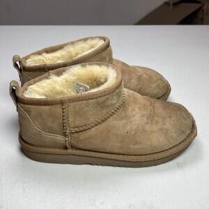 UGG Classic Ultra Mini Chestnut Suede Boots Size 2